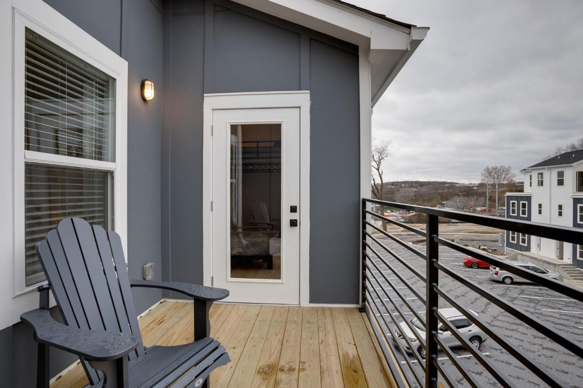 Modern Townhome, 10Min To Downtown! 8Min To Grand Ole Opry! Sleeps 8! NashvilleNashville  Kültér fotó