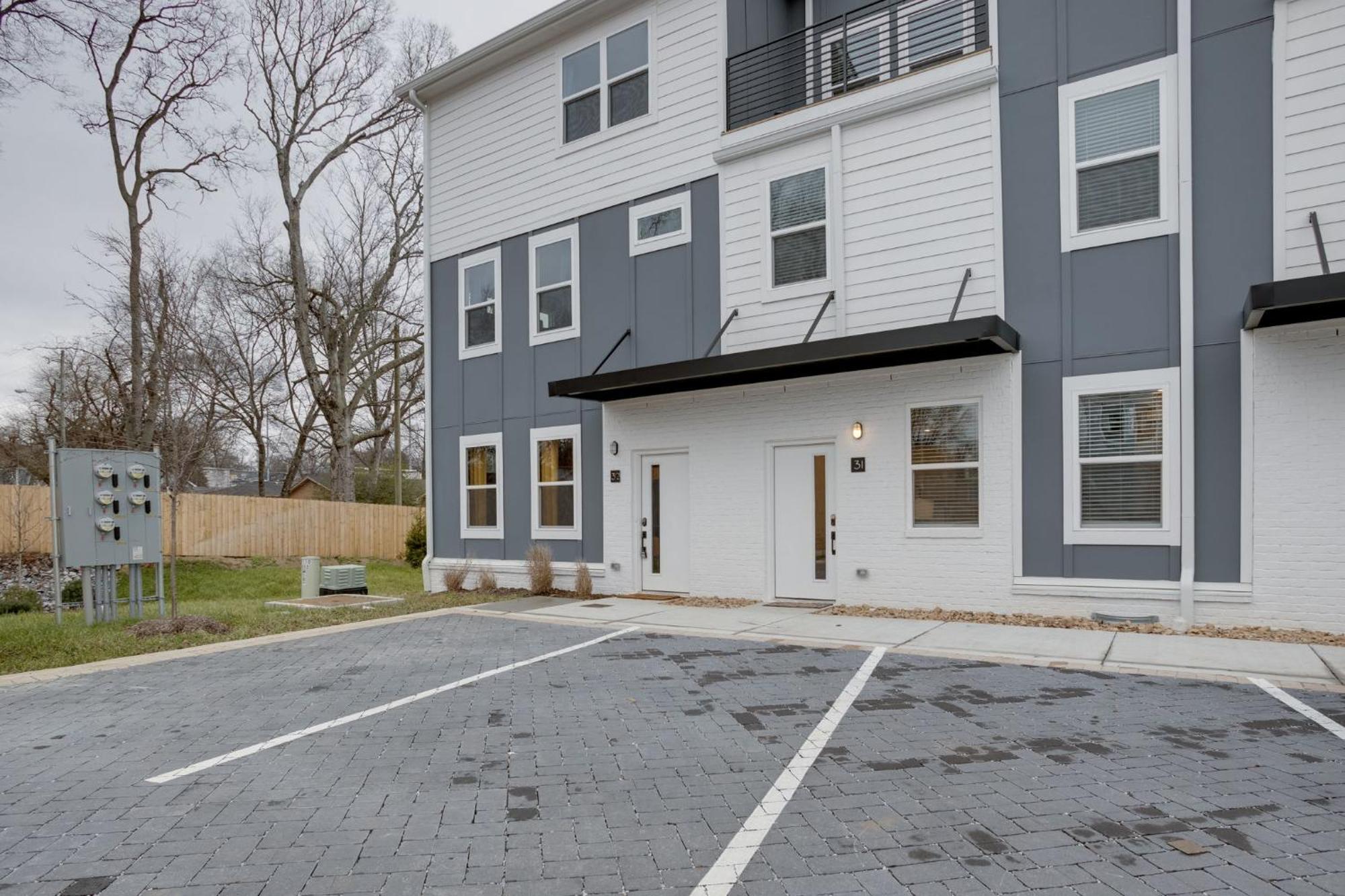 Modern Townhome, 10Min To Downtown! 8Min To Grand Ole Opry! Sleeps 8! NashvilleNashville  Kültér fotó