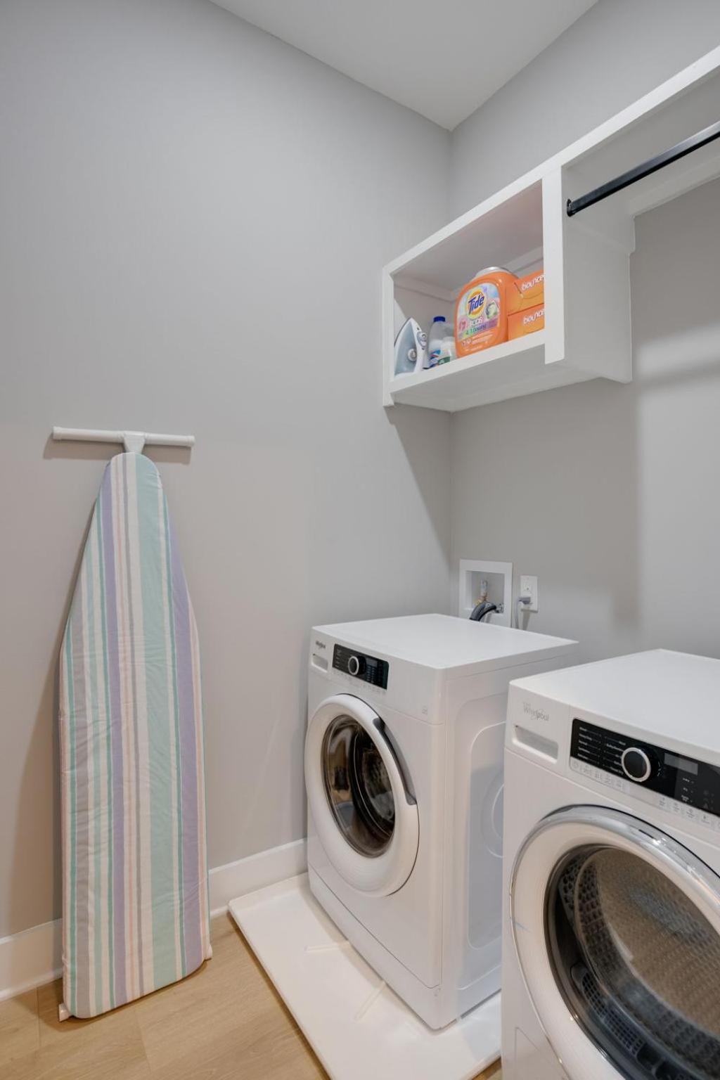 Modern Townhome, 10Min To Downtown! 8Min To Grand Ole Opry! Sleeps 8! NashvilleNashville  Kültér fotó