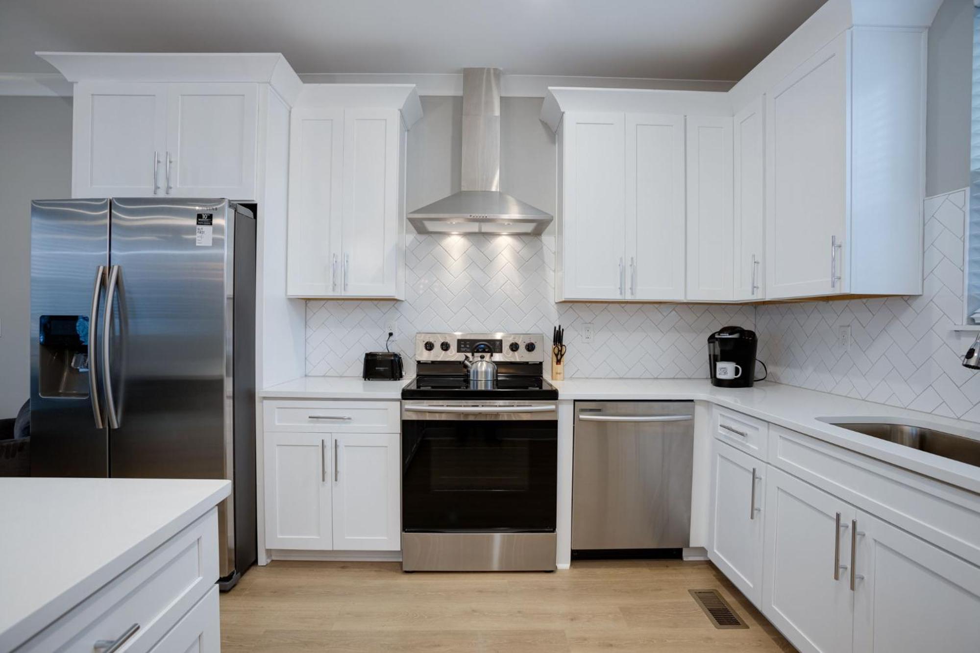 Modern Townhome, 10Min To Downtown! 8Min To Grand Ole Opry! Sleeps 8! NashvilleNashville  Kültér fotó