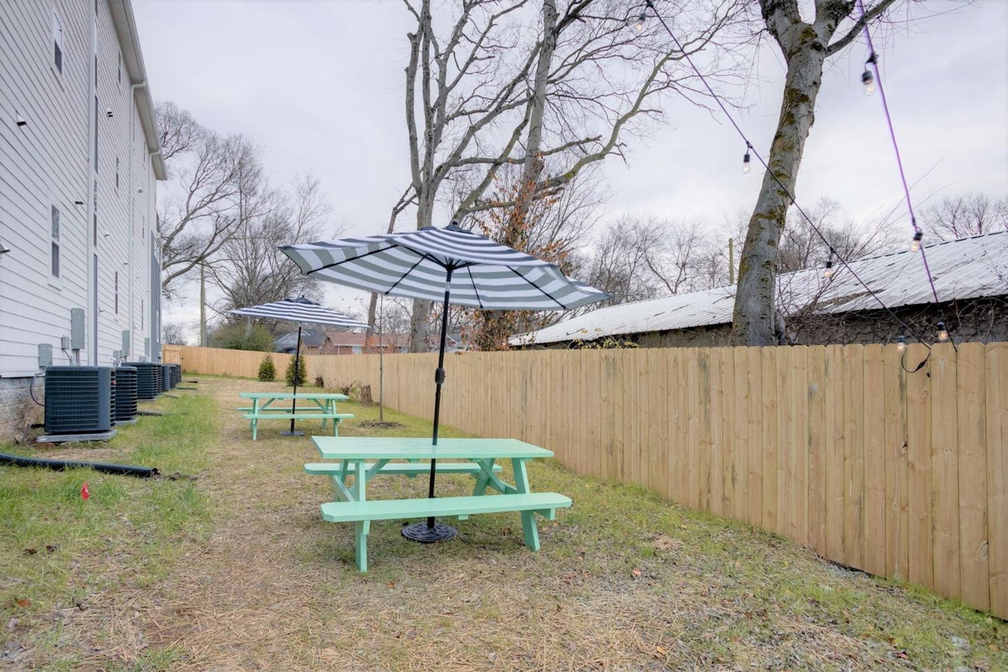Modern Townhome, 10Min To Downtown! 8Min To Grand Ole Opry! Sleeps 8! NashvilleNashville  Kültér fotó